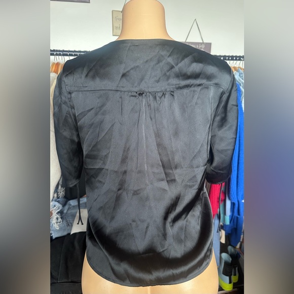 Abercrombie & Fitch Black Fitted Blouse Button Down - Picture 2 of 2